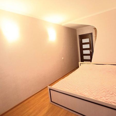 Двухкомнатная Квартира 300М От Моря Ул Парковая 18 Отчетные Док Csornomorszk Kültér fotó